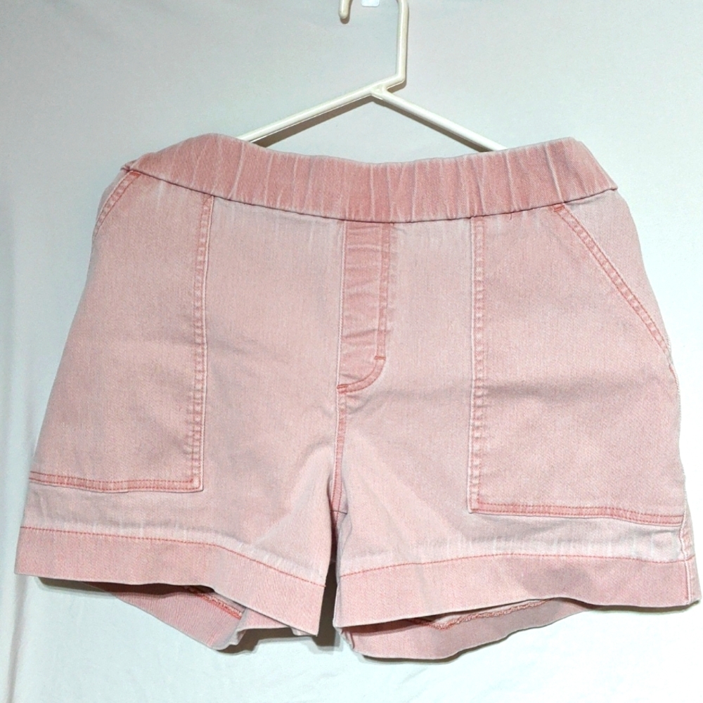 Women's plus size denim shorts